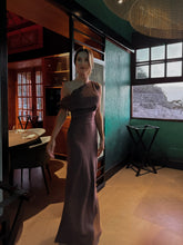 Load image into Gallery viewer, NAOMY EVENING GOWN
