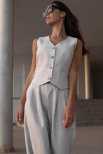 Load image into Gallery viewer, COOL QUEEN VEST