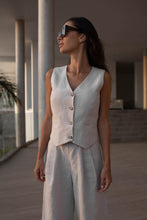 Load image into Gallery viewer, COOL QUEEN VEST